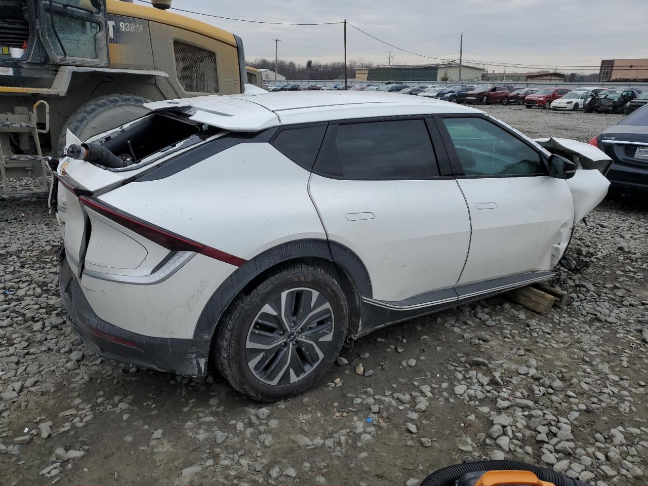2022 KIA EV6 LIGHT VIN:KNDC34LB6N5043275