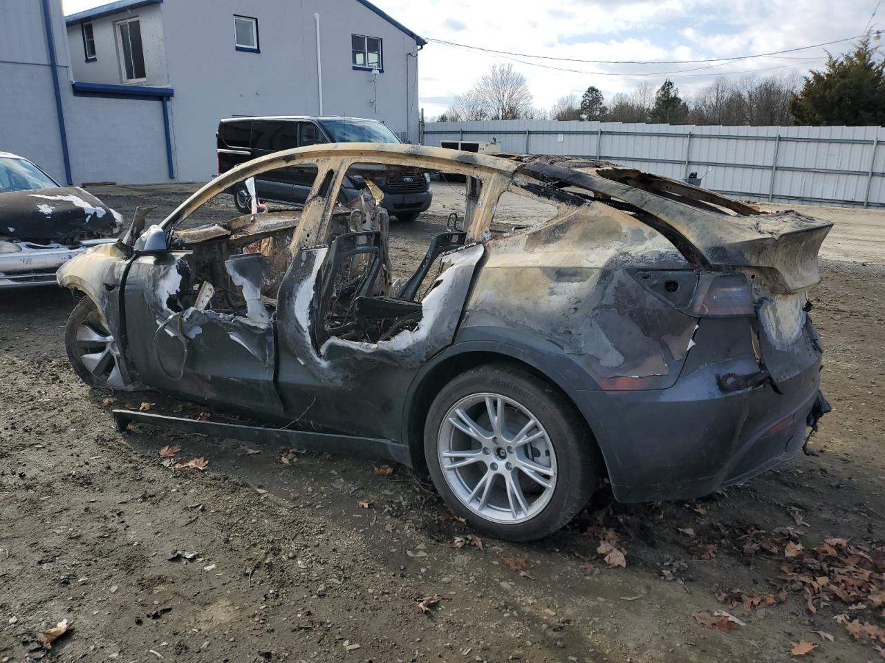 2023 TESLA MODEL Y  VIN:KNAFX4A65F5284427