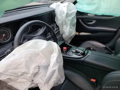 2017 Mercedes-Benz E 200 VIN: