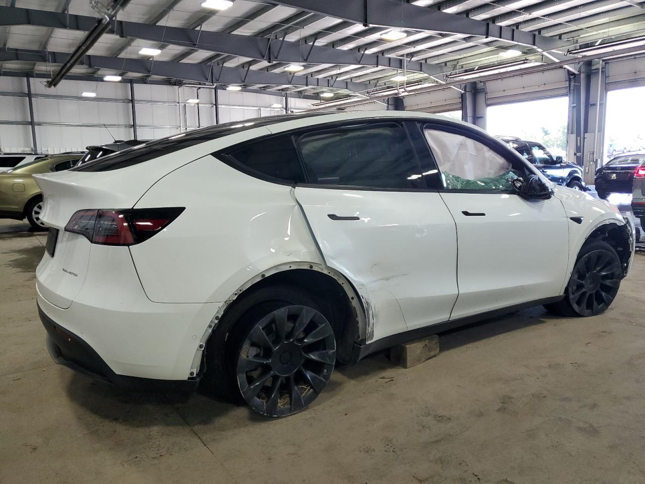 2022 TESLA MODEL Y  VIN:7SAYGAEE3NF546991