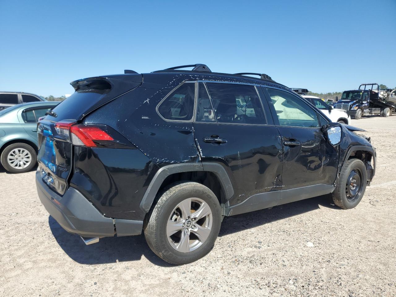 2022 TOYOTA RAV4 XLE VIN:JTMRWRFV8ND147650