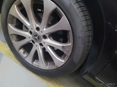 2018 Mercedes-Benz E 300 VIN: