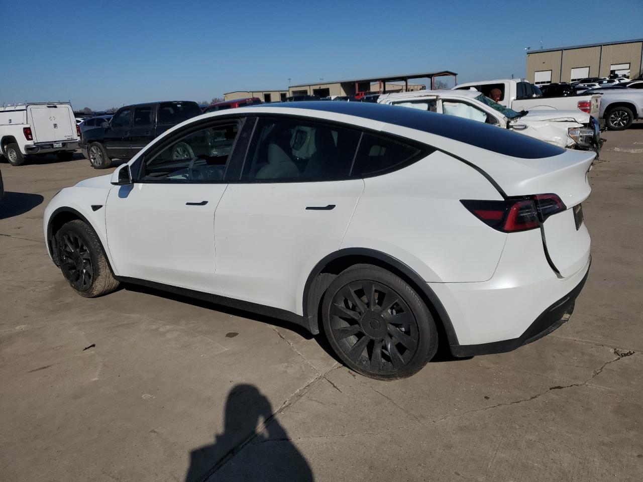2023 TESLA MODEL Y  VIN:7SAYGDEE2PA139861