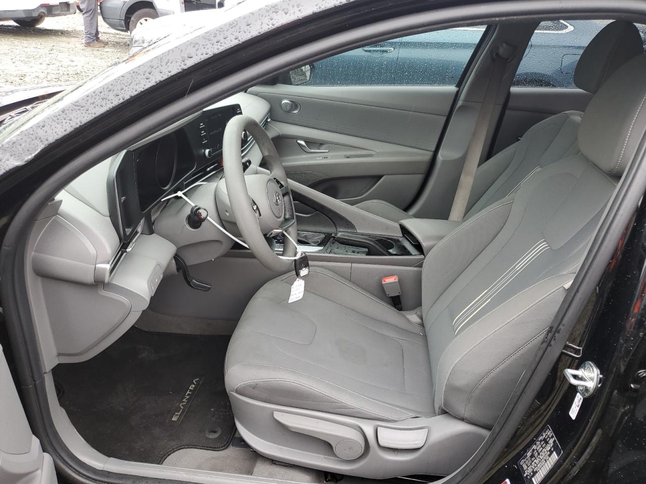 2022 HYUNDAI ELANTRA SEL VIN:KMHLM4AG1NU303059