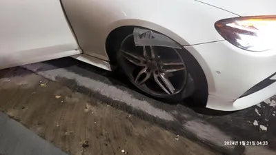 2017 Mercedes-Benz E 220 VIN: