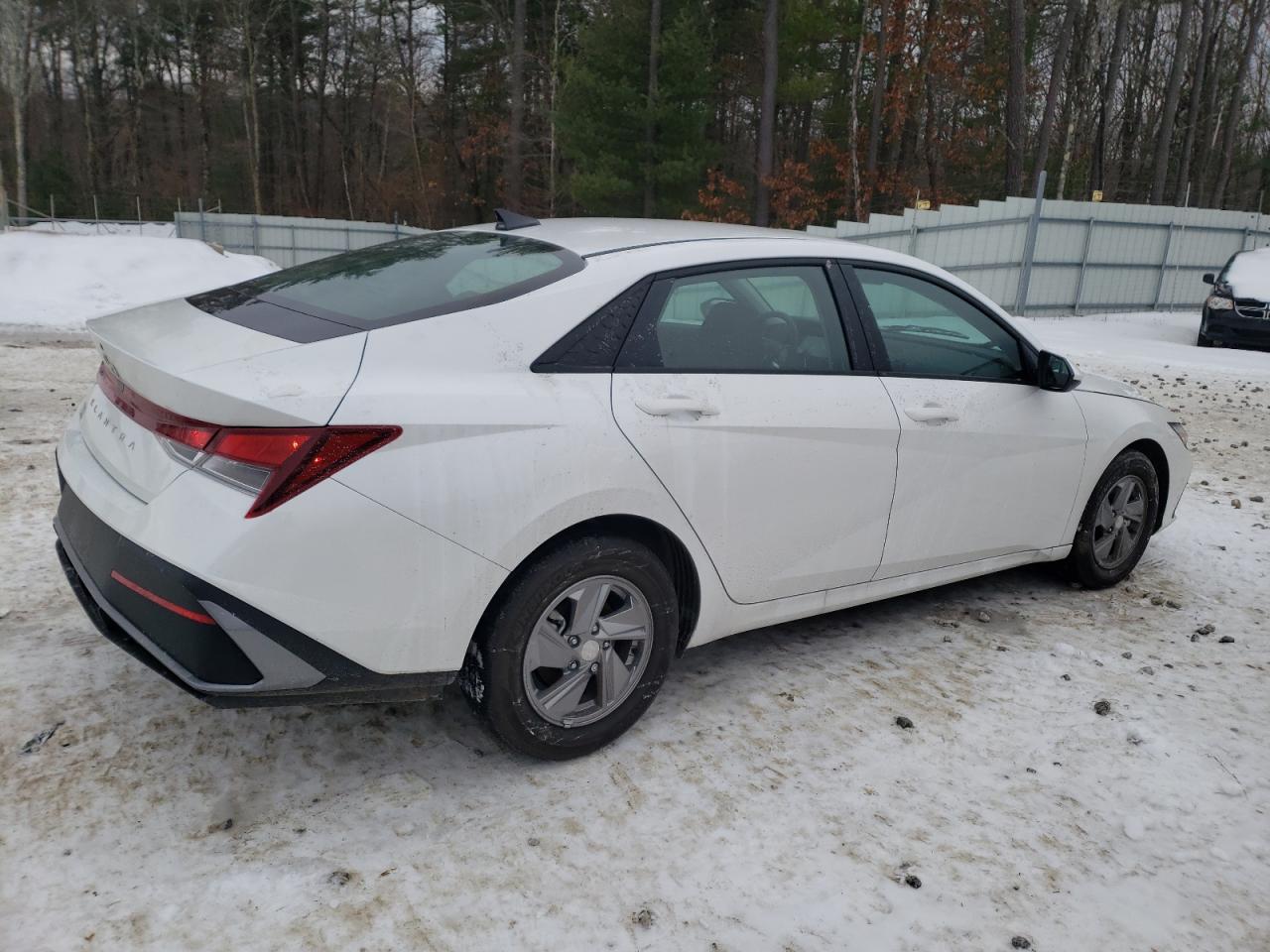 2024 HYUNDAI ELANTRA SE VIN:KMHLL4DG4RU654911