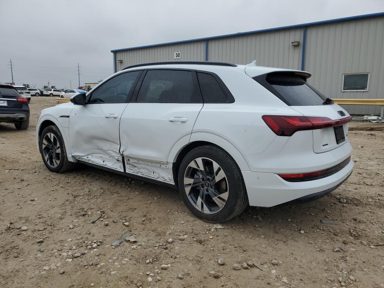 2022 AUDI E-TRON PREMIUM VIN:WA1AAAGE4NB042461