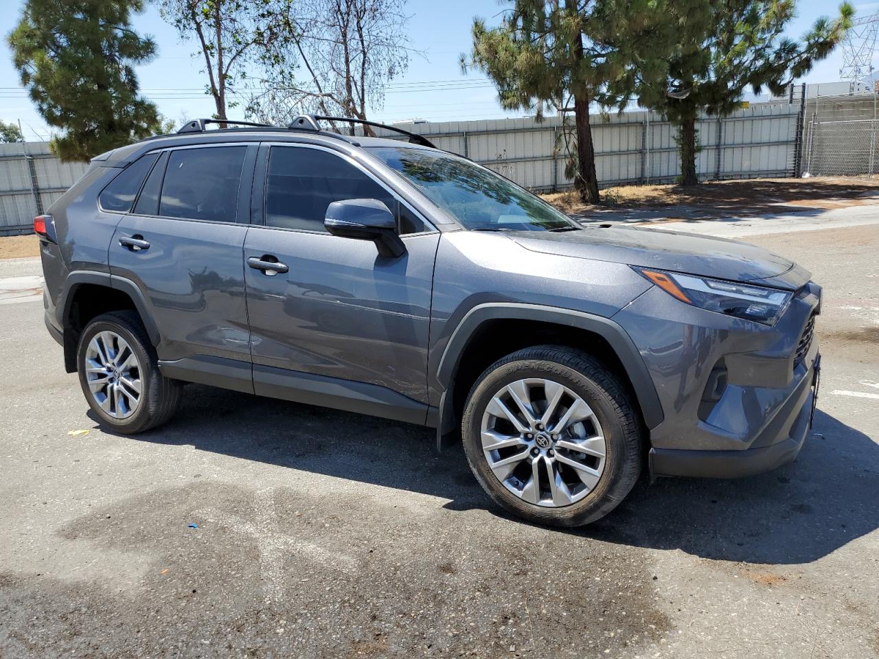 2023 TOYOTA RAV4 XLE PREMIUM VIN:2T3C1RFV0PC224636