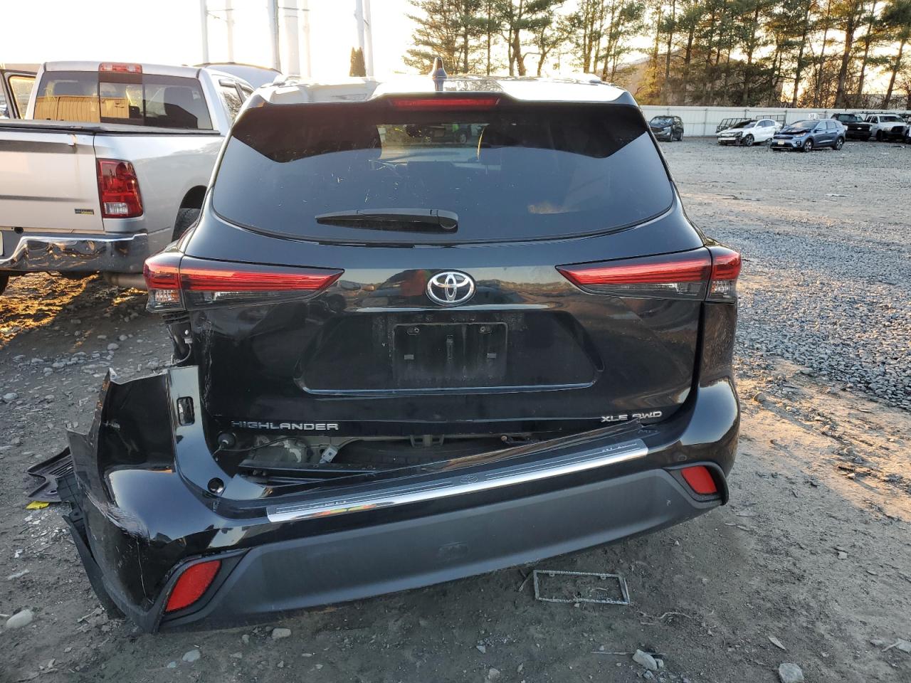 2022 TOYOTA HIGHLANDER XLE VIN:5TDGZRBH5NS176851