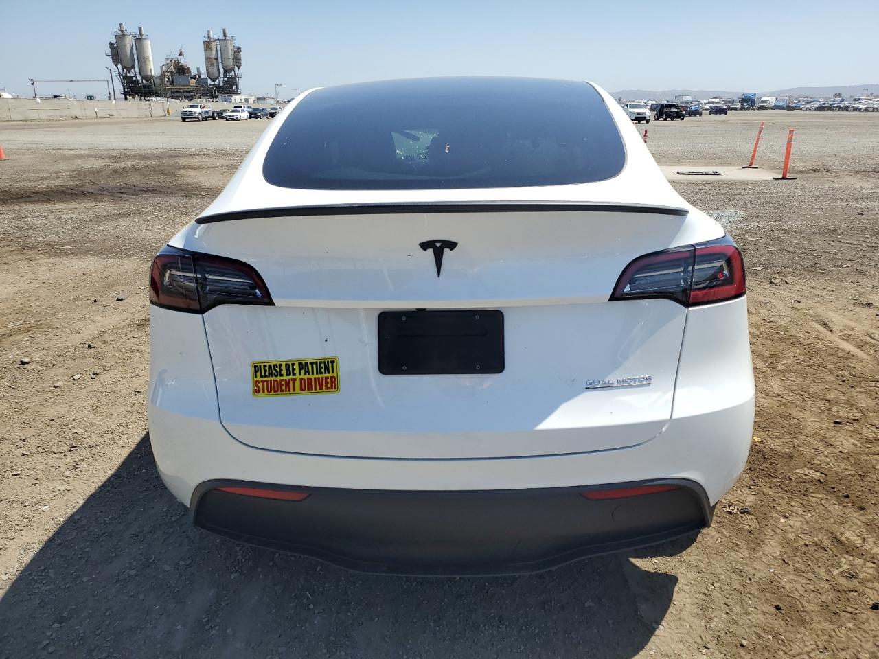 2023 TESLA MODEL Y  VIN:7SAYGDEE7PA127026