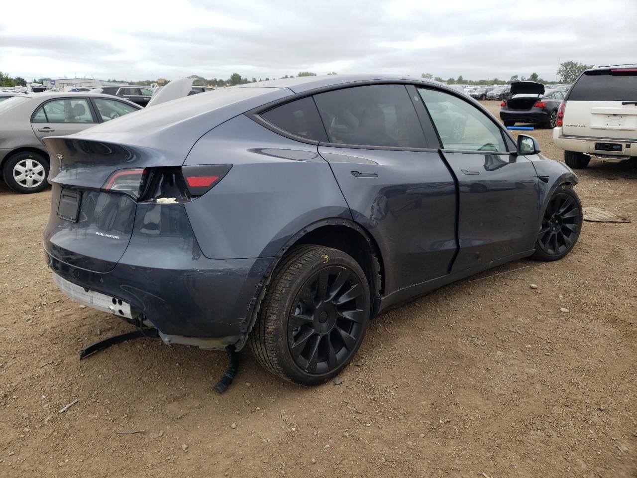 2023 TESLA MODEL Y  VIN:7SAYGDEE6PA048107