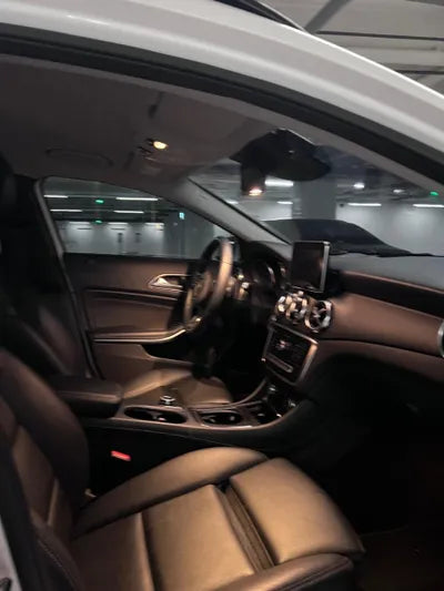 2019 Mercedes-Benz GLA 220 VIN: