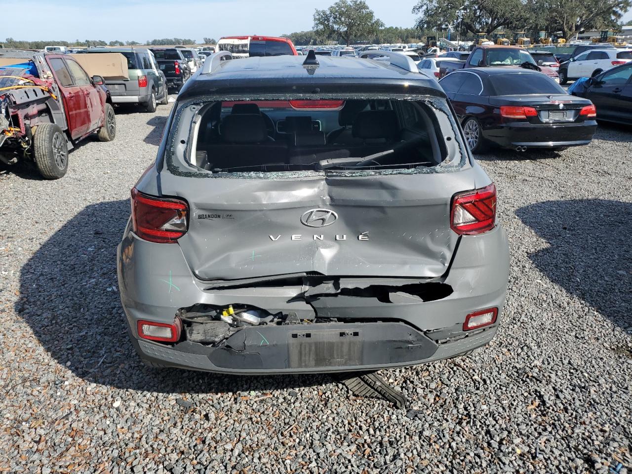 2022 HYUNDAI VENUE SEL VIN:KMHRC8A38NU132084
