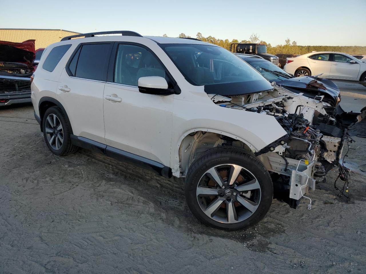 2024 HONDA PILOT TOURING VIN:5FNYG2H76RB012681