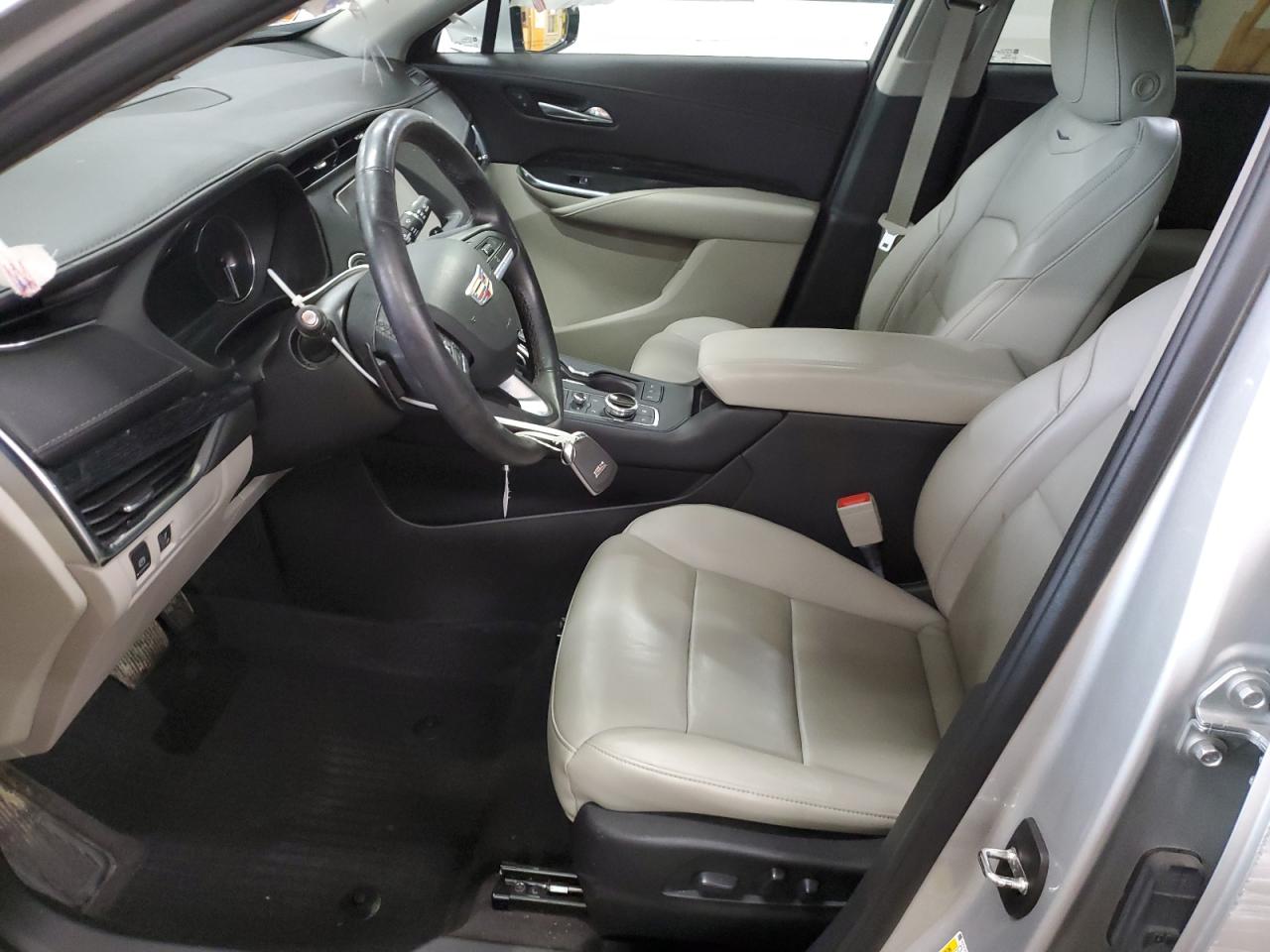 2022 CADILLAC XT4 PREMIUM LUXURY VIN:1GYFZDR4XNF106645