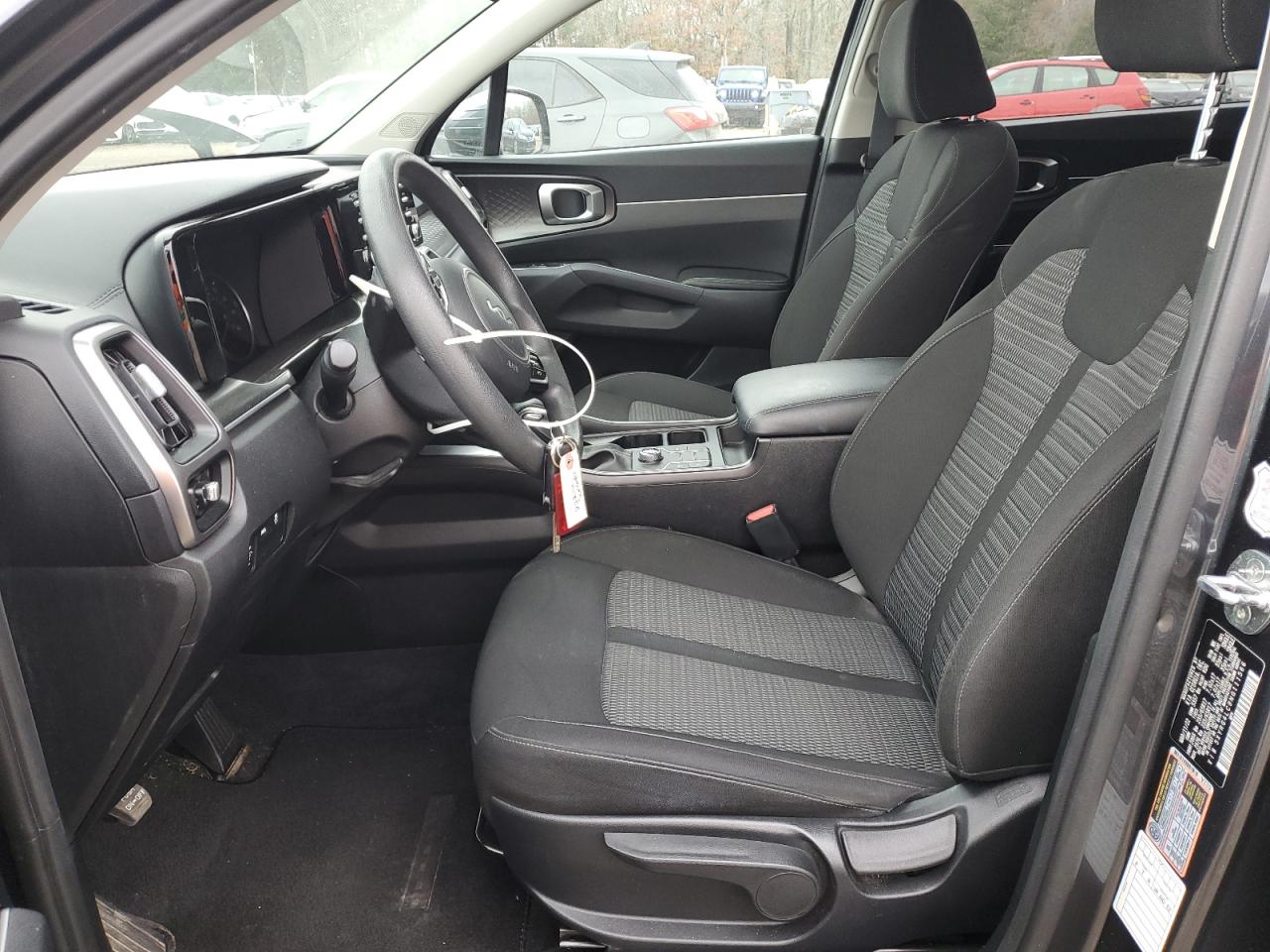 2022 KIA SORENTO LX VIN:5XYRG4LC9NG111566