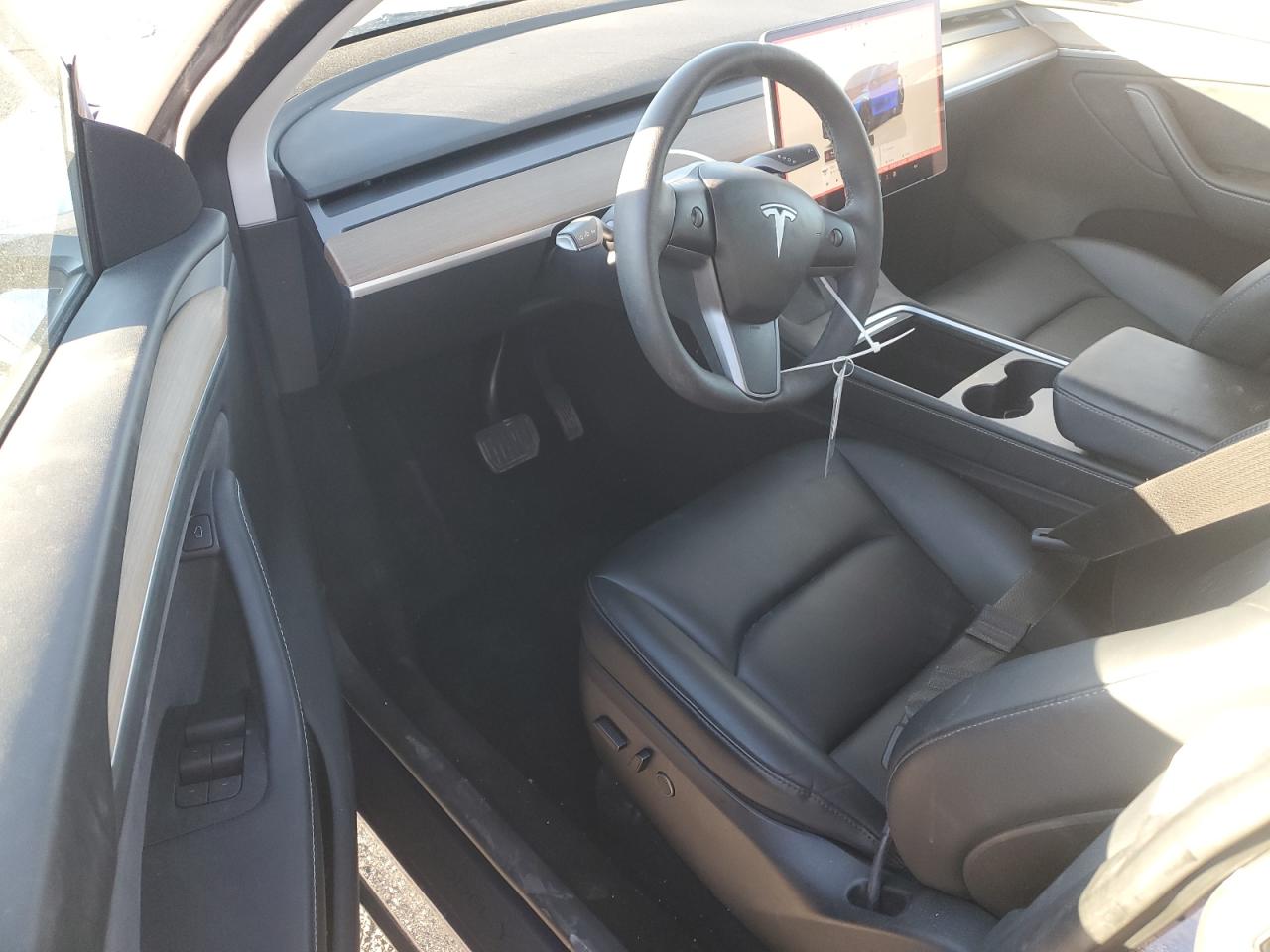 2023 TESLA MODEL Y  VIN:7SAYGDEE1PA127748