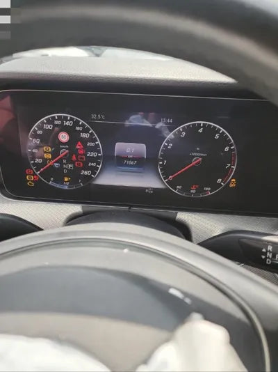 2017 Mercedes-Benz E 300 VIN: