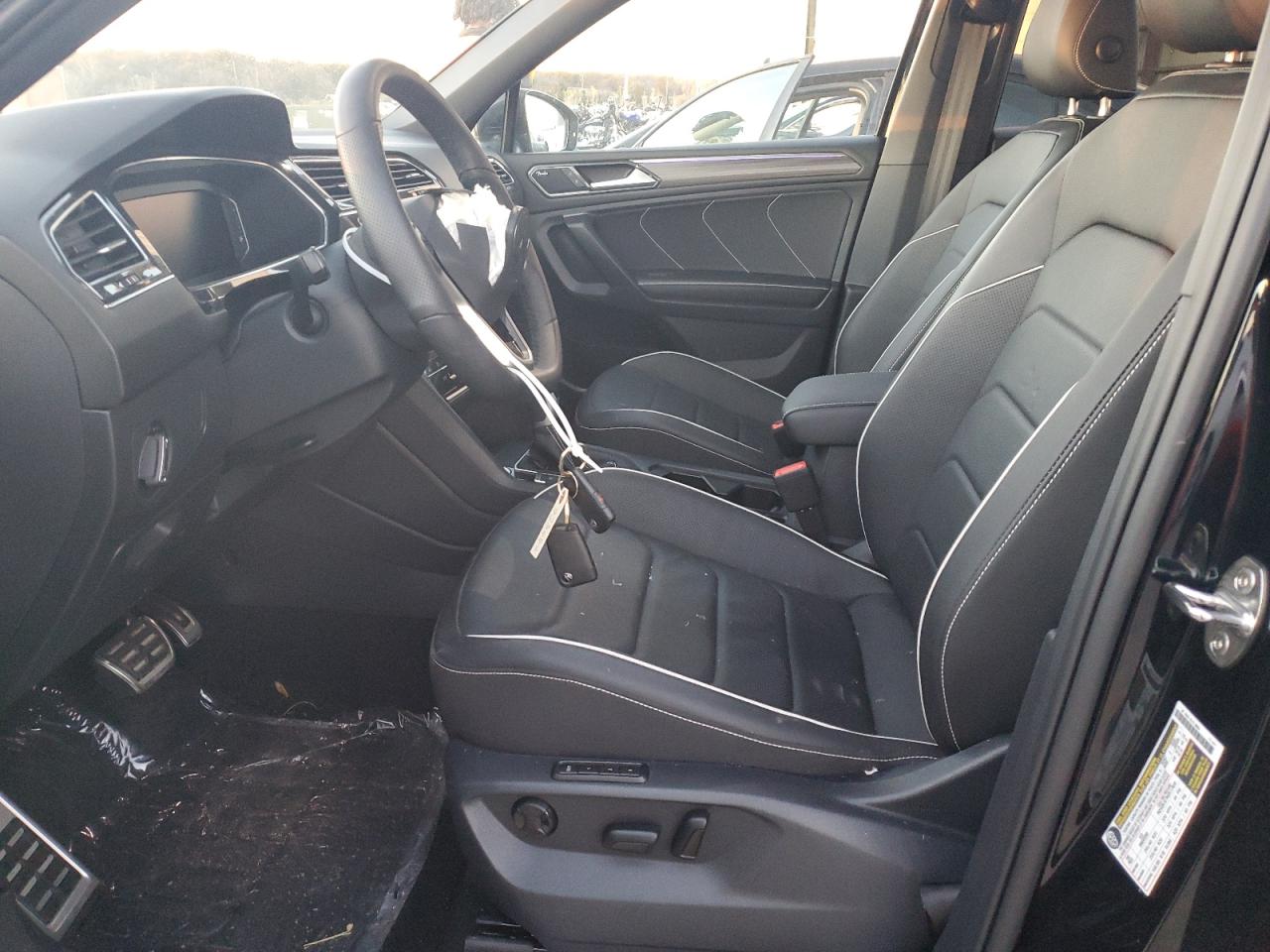 2023 VOLKSWAGEN TIGUAN SEL R-LINE BLACK VIN:3VV4B7AX4PM125222
