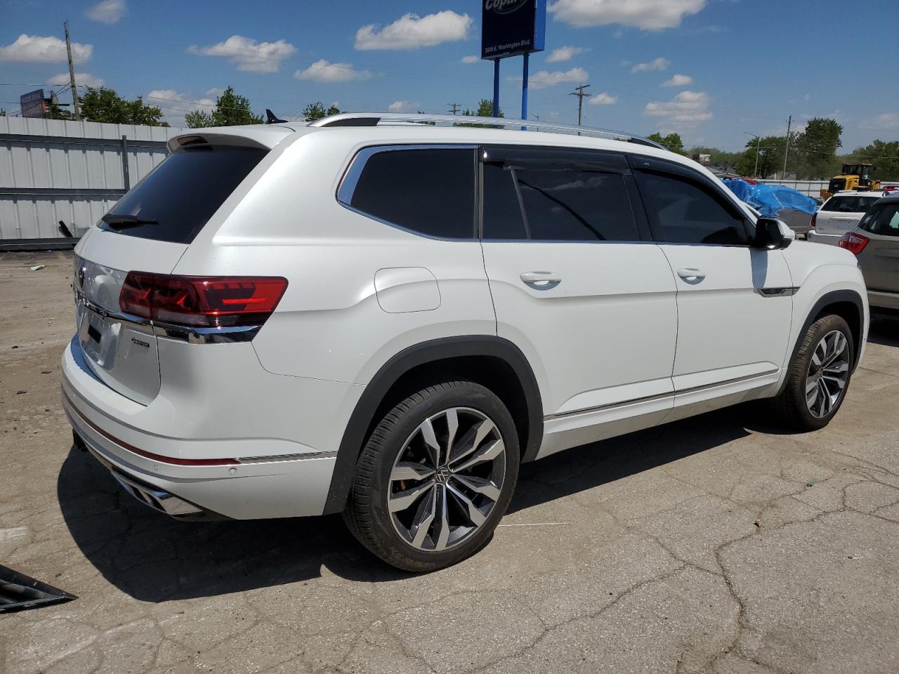 2023 VOLKSWAGEN ATLAS SEL PREMIUM R-LINE VIN:1V2FR2CA1PC557717