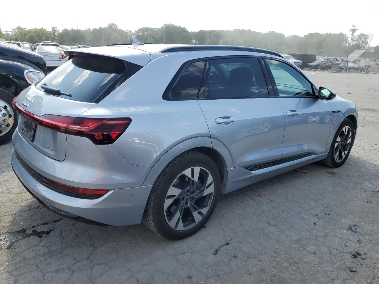 2022 AUDI E-TRON PREMIUM VIN:WA1AAAGE9NB046702