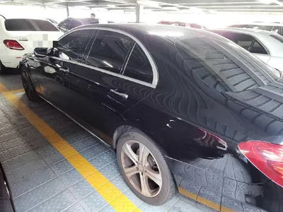 2016 Mercedes-Benz E 220 VIN: