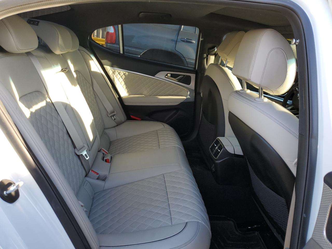 2023 GENESIS G70 BASE VIN:KMTG54TE5PU128933