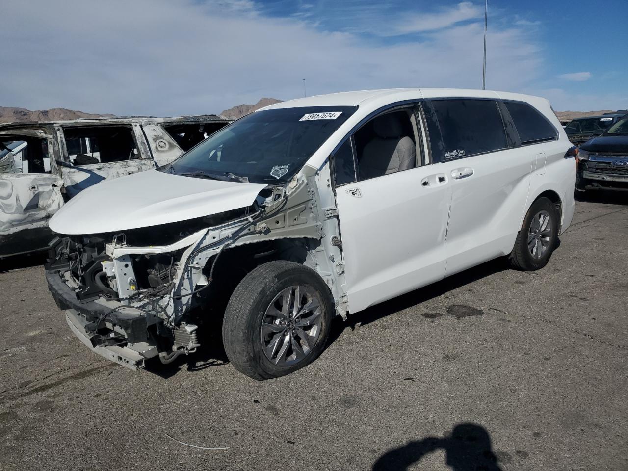 2022 TOYOTA SIENNA LE VIN:5TDKRKEC5NS108065