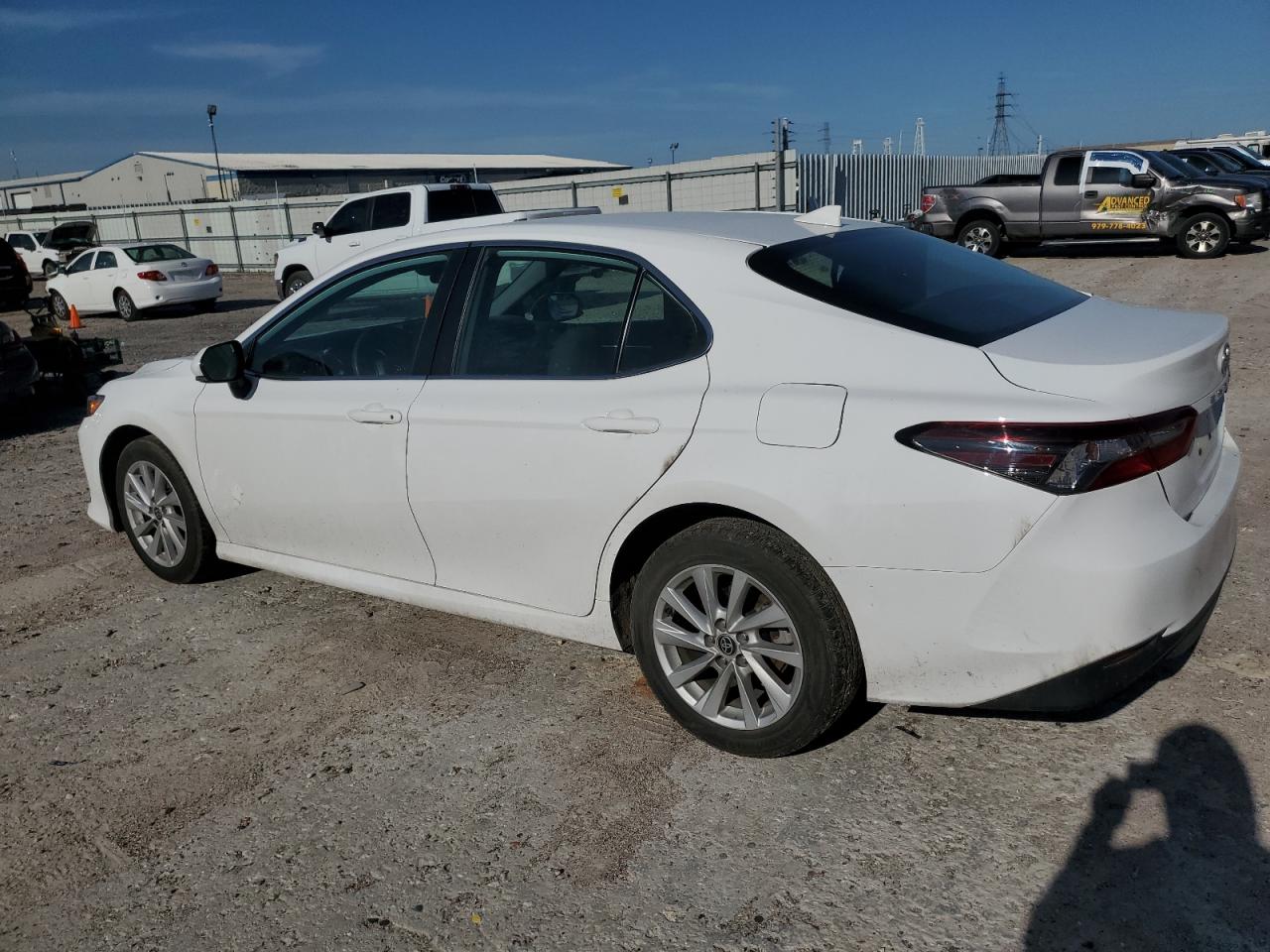 2022 TOYOTA CAMRY LE VIN:4T1C11AK9NU675714