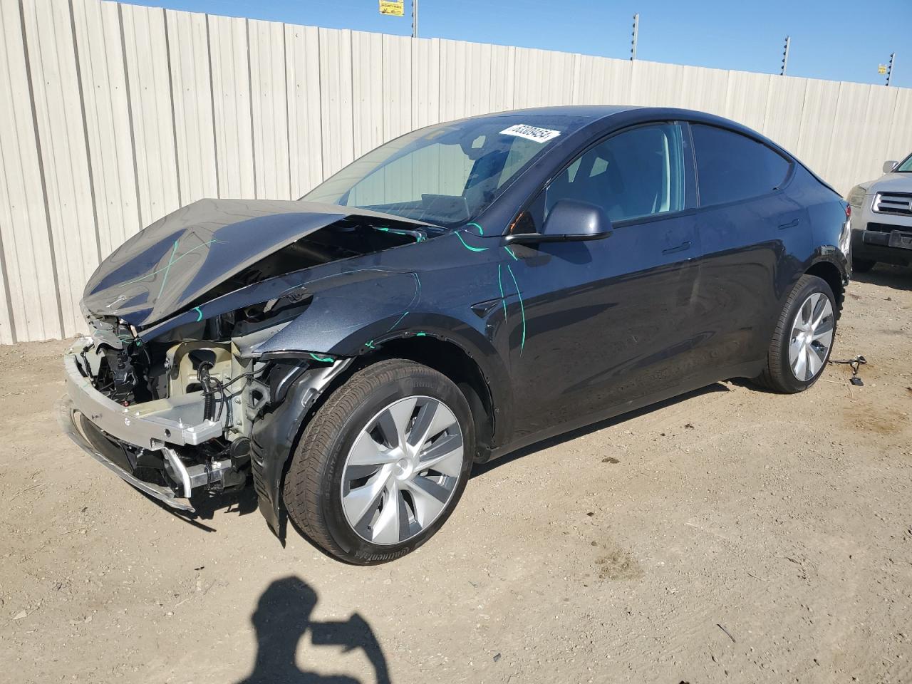 2024 TESLA MODEL Y  VIN:7SAYGDEE9RF070673