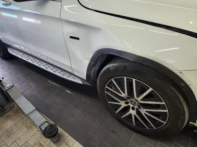 2021 Mercedes-Benz GLC 300 VIN: