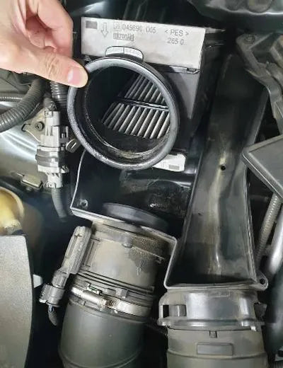 2015 Infiniti Q50 VIN: