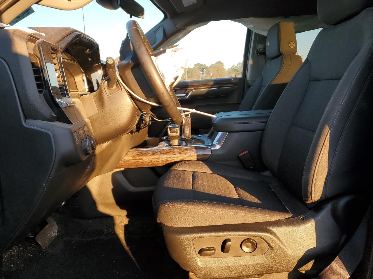 2024 CHEVROLET SILVERADO K1500 LT VIN:2GCUDDED3R1133510