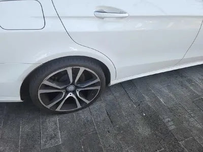 2015 Mercedes-Benz E 220 VIN: