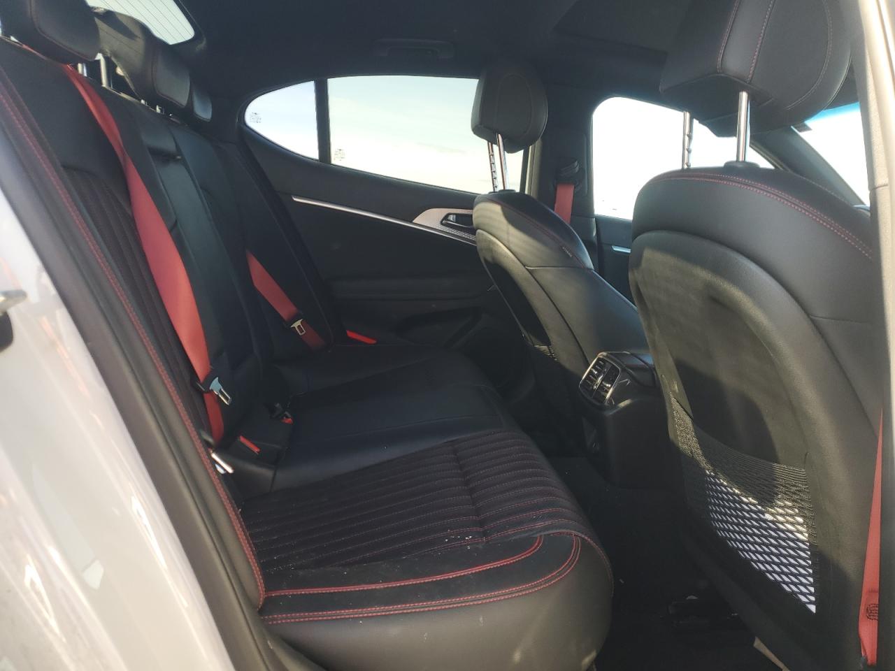 2022 GENESIS G70 BASE VIN:KMTG54TE7NU082115