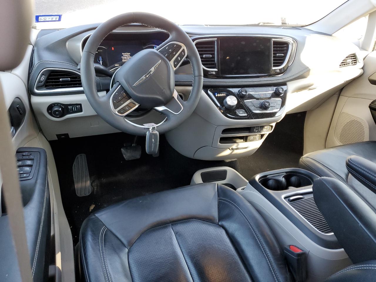 2022 CHRYSLER PACIFICA HYBRID TOURING L VIN:2C4RC1L72NR216037