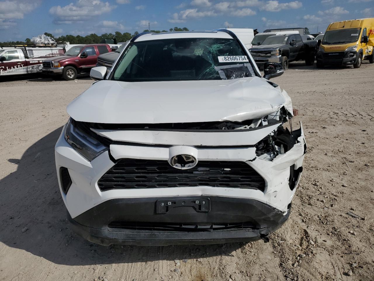 2022 TOYOTA RAV4 XLE VIN:2T3W1RFV2NC180066