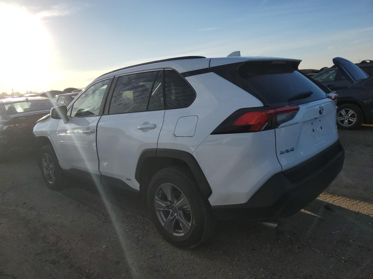 2024 TOYOTA RAV4 LE VIN:2T3MWRFV9RW211598
