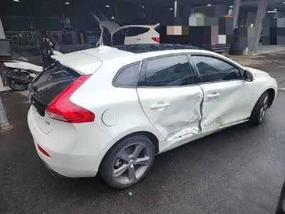 2017 Volvo V40 VIN: