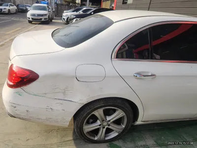 2017 Mercedes-Benz E 220 VIN: