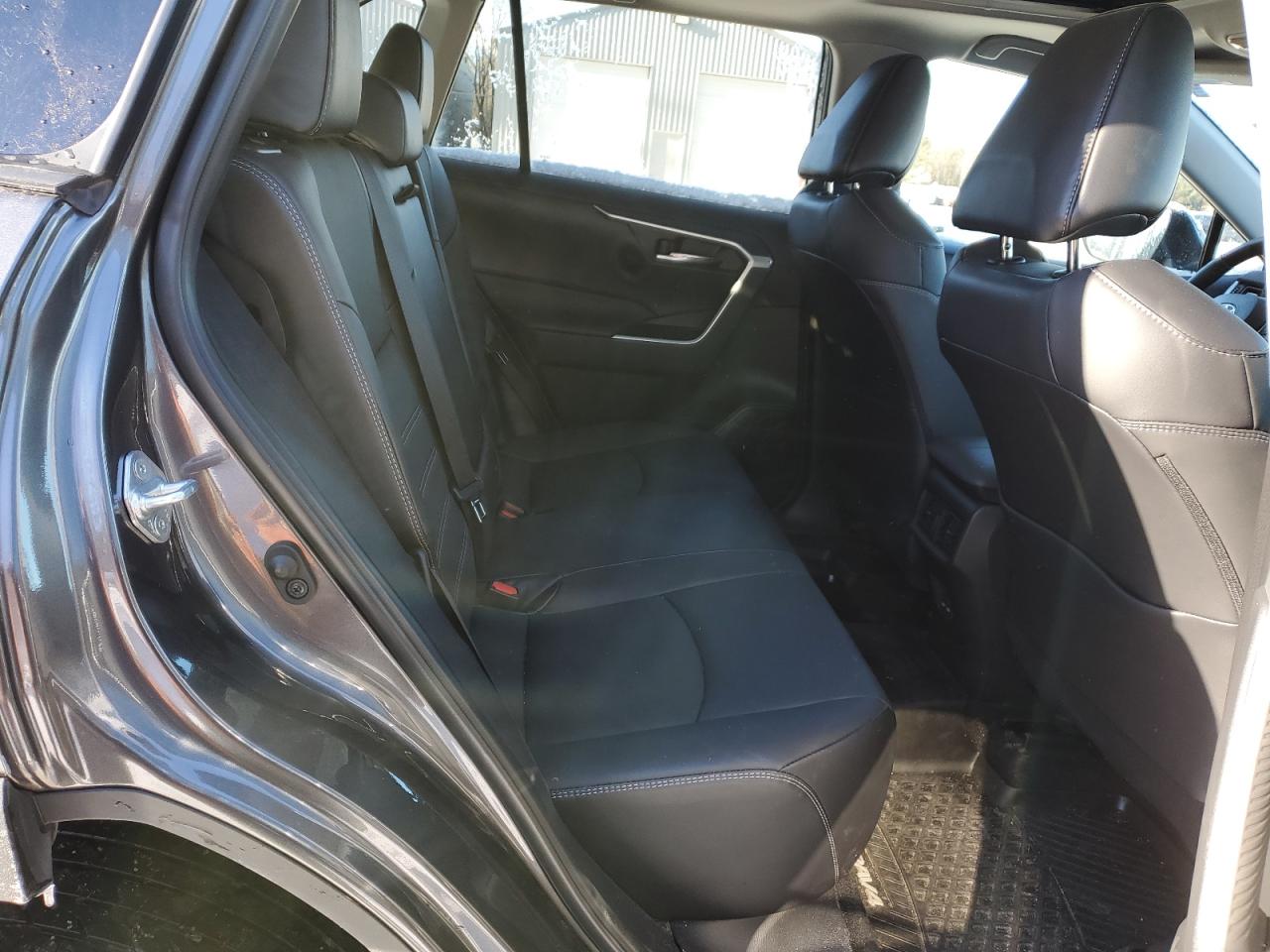 2022 TOYOTA RAV4 XLE VIN:2T3R1RFV0NC297982