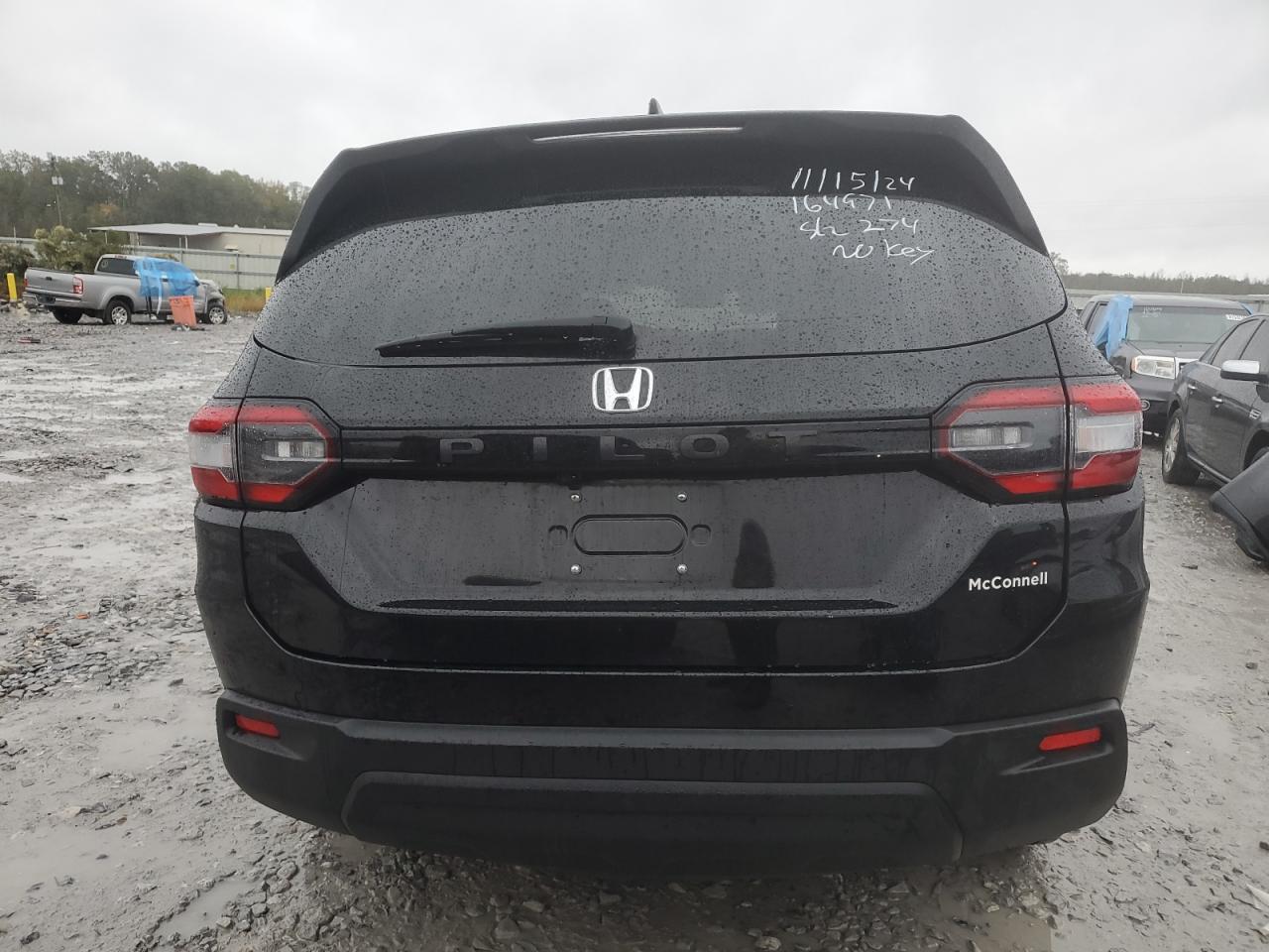 2023 HONDA PILOT LX VIN:5FNYG2H2XPB015553
