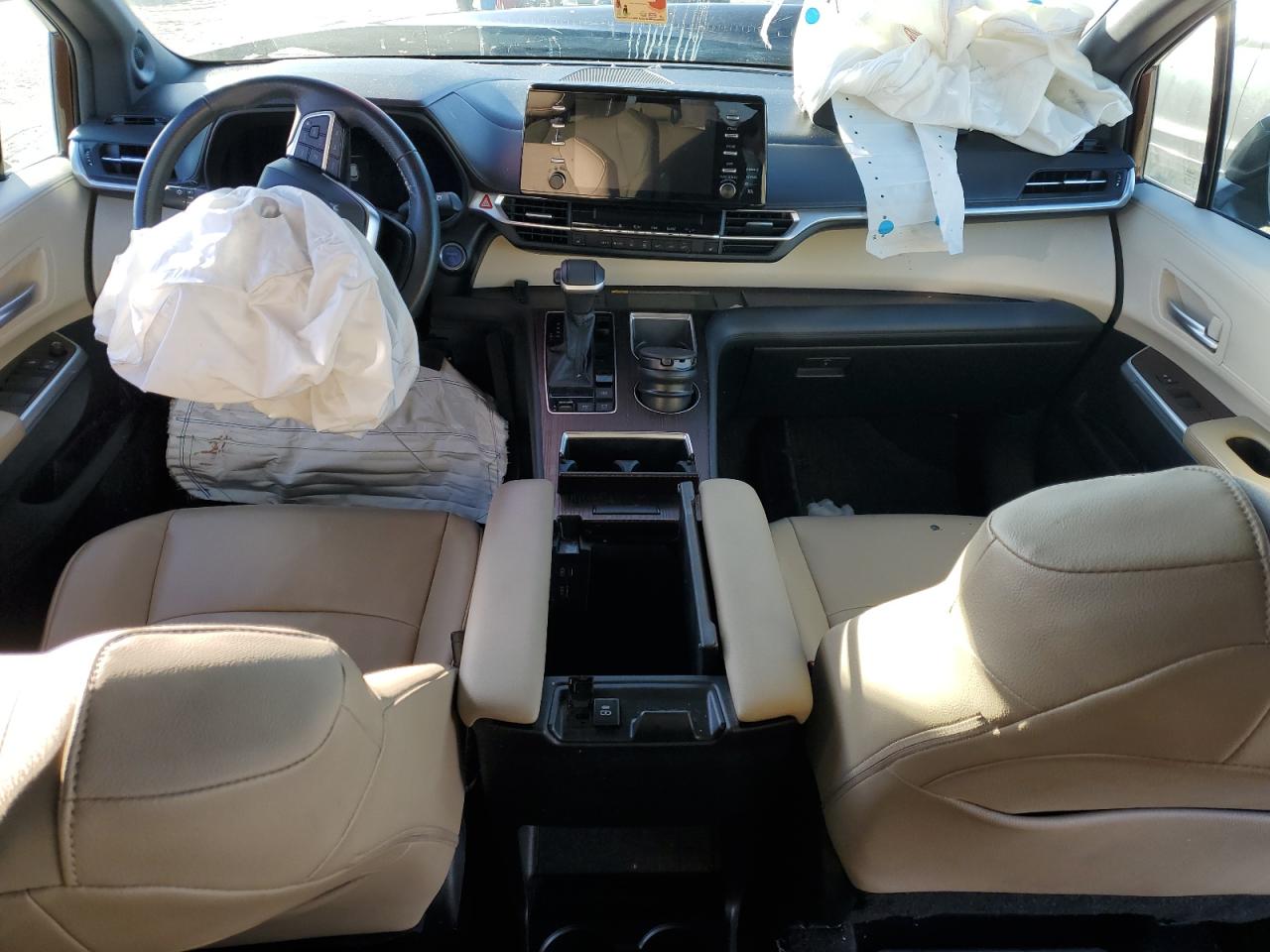 2022 TOYOTA SIENNA XLE VIN:5TDJRKEC7NS090079