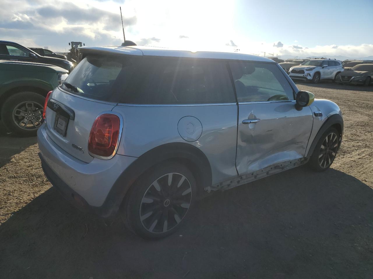 2022 MINI COOPER SE VIN:WMW13DJ02N2S28074