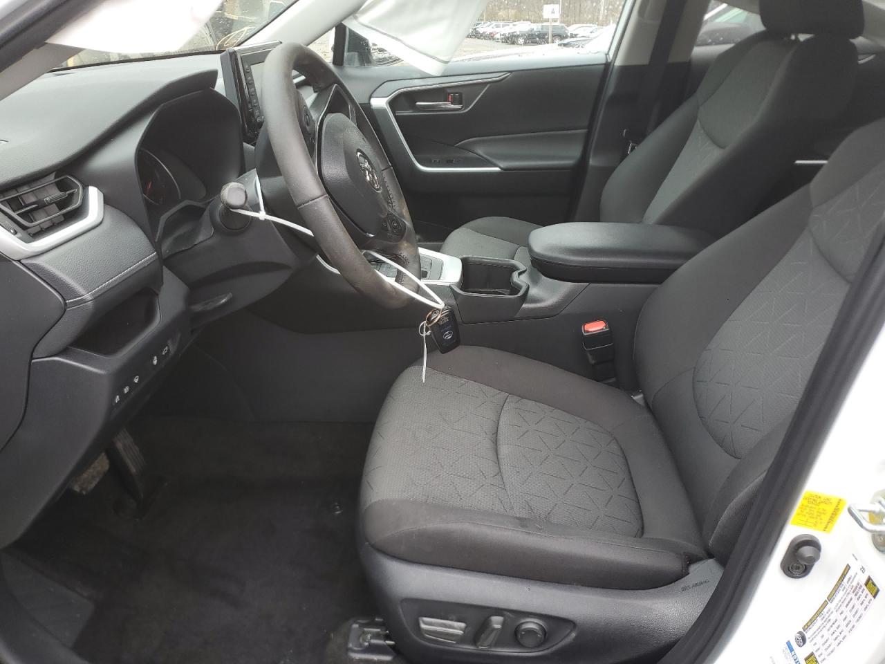 2022 TOYOTA RAV4 XLE VIN:2T3P1RFV3NW318295