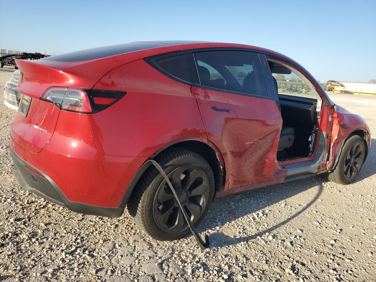 2023 TESLA MODEL Y  VIN:7SAYGDEE0PA130642