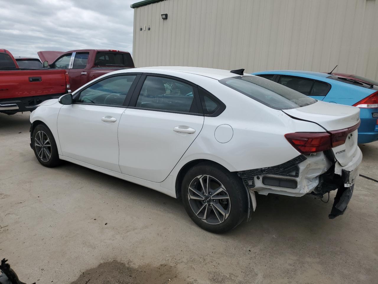 2022 KIA FORTE FE VIN:3KPF24AD8NE503187