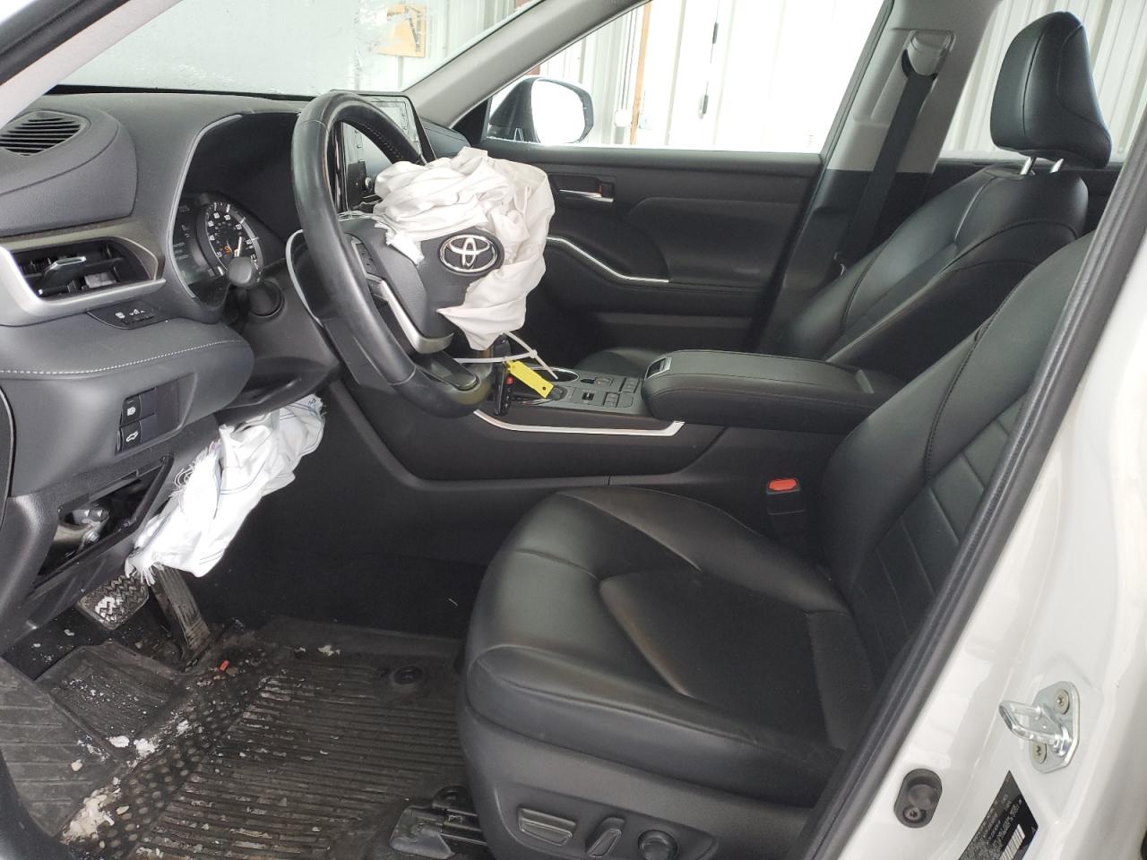 2022 TOYOTA HIGHLANDER XLE VIN:5TDGZRBH2NS180632