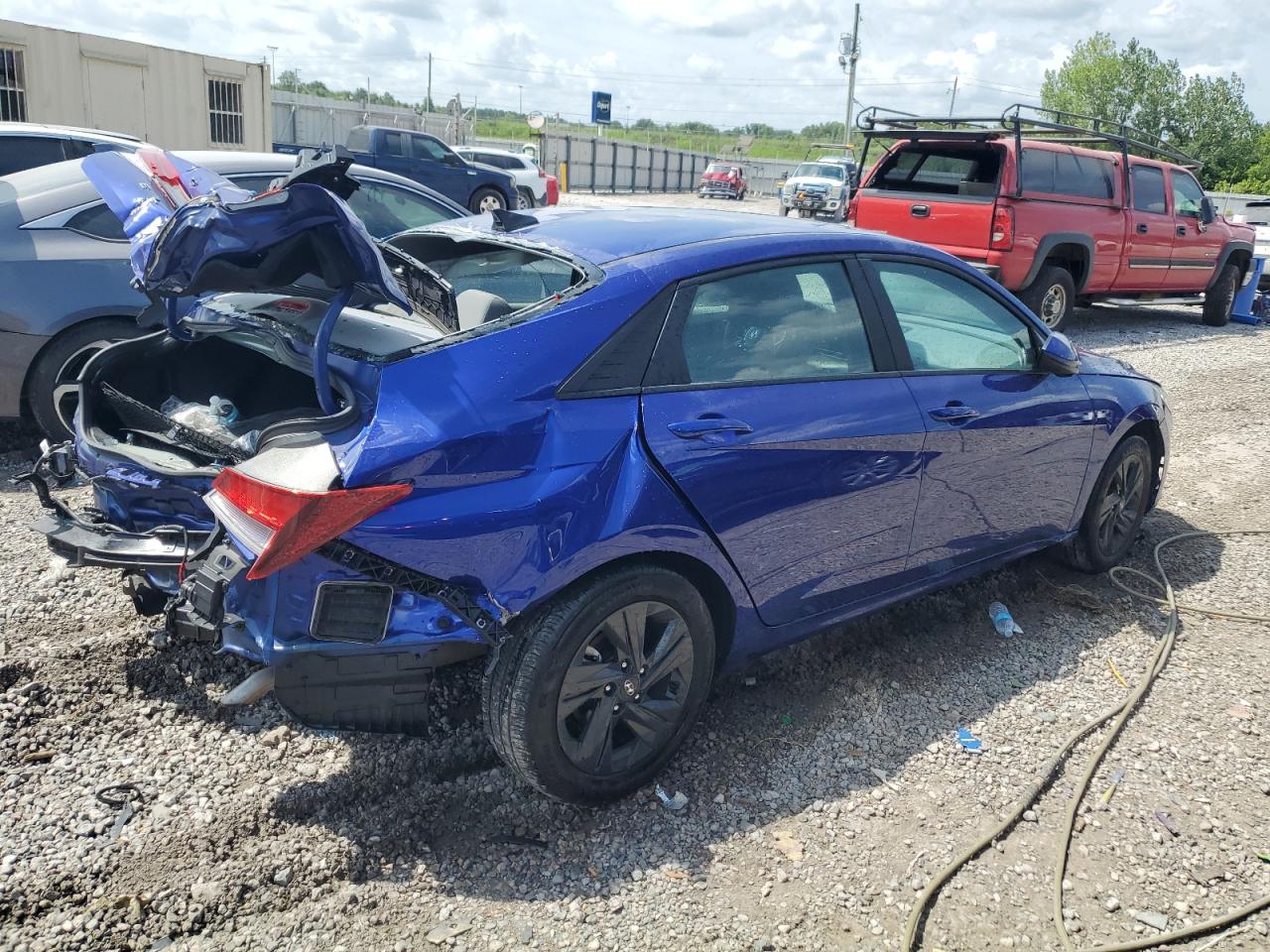 2023 HYUNDAI ELANTRA SEL VIN:KMHLM4AG5PU483973