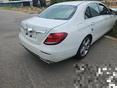 2017 Mercedes-Benz E 220 VIN: